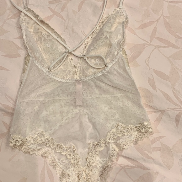 Victoria’s Secret Bridal Wedding Lingerie pearls - Picture 5 of 5